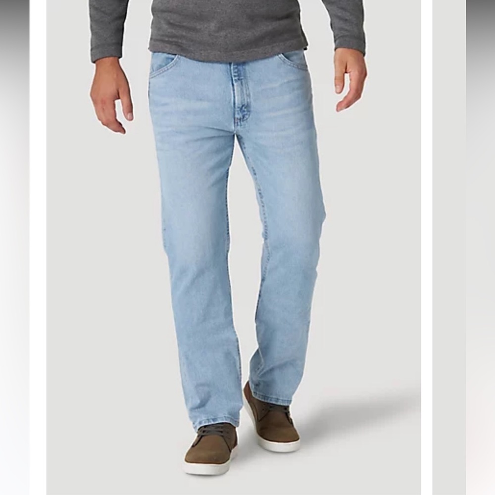 NWT Wrangler Flex Regular Fit, Size 32 X 34